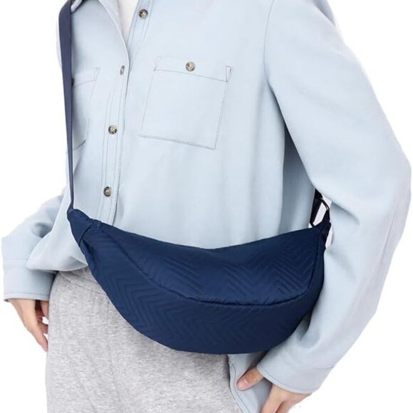 Chic Women's Nylon Hobo Tote Bag: Stylish Mini Clutch with Adjustable Strap - Picture 3 of 6